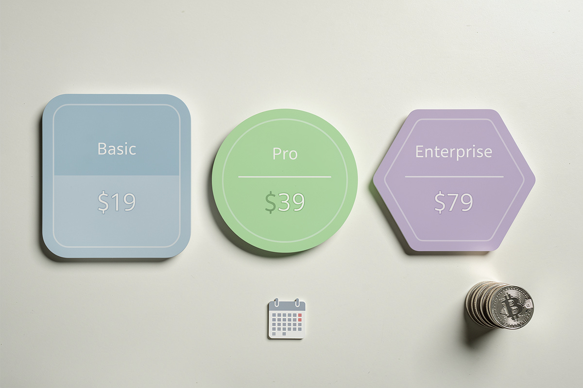 Trois modèles de tarification SaaS pour une solution d'IA vocale vétérinaire représentés par des cartes tarifaires